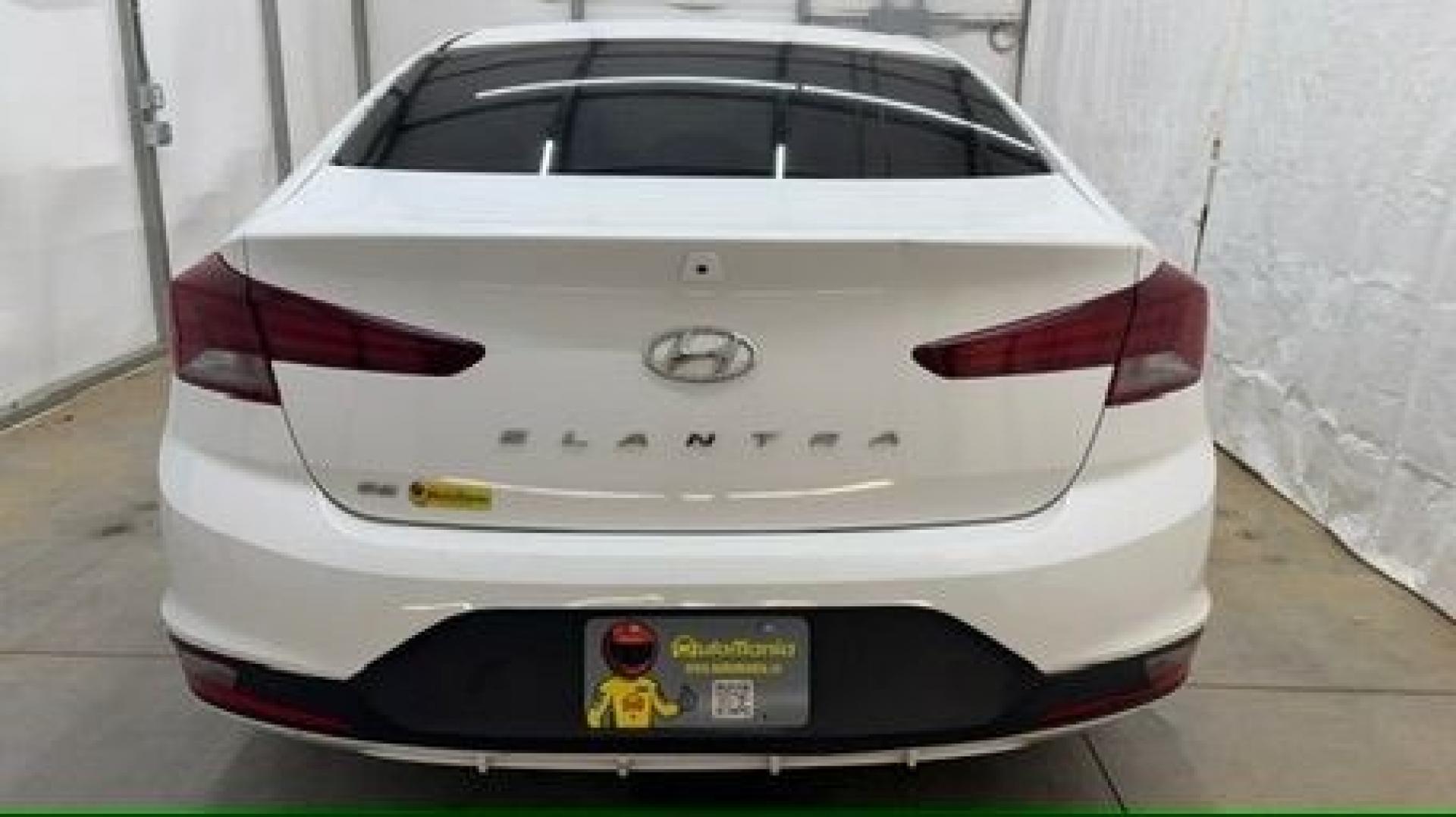 2019 White Hyundai Elantra SE 6AT (5NPD74LFXKH) with an 1.8L L4 DOHC 16V engine, 6-Speed Automatic transmission, located at 1806 Veterans Memorial Hwy SW, Austell, GA, 30168, (770) 944-9558, 33.817959, -84.606987 - Why Choose Automania? At Automania, we make car buying easy and stress-free, with over 20 years serving Austell, GA and the surrounding communities. WE FINANCE GOOD AND NOT SO GOOD CREDIT, we work with all credit types, and every vehicle comes with a free vehicle history report so you know its backg- Photo#4
