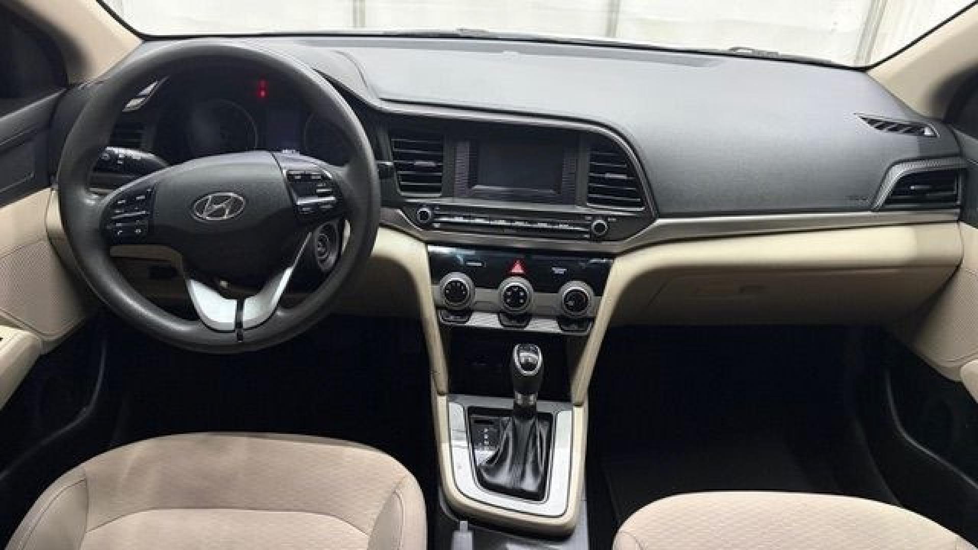 2019 White Hyundai Elantra SE 6AT (5NPD74LFXKH) with an 1.8L L4 DOHC 16V engine, 6-Speed Automatic transmission, located at 1806 Veterans Memorial Hwy SW, Austell, GA, 30168, (770) 944-9558, 33.817959, -84.606987 - Why Choose Automania? At Automania, we make car buying easy and stress-free, with over 20 years serving Austell, GA and the surrounding communities. WE FINANCE GOOD AND NOT SO GOOD CREDIT, we work with all credit types, and every vehicle comes with a free vehicle history report so you know its backg- Photo#15