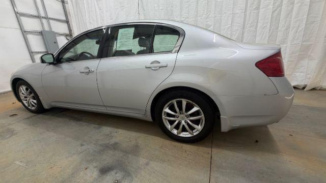 2008 Silver Infiniti G35 Journey (JNKBV61E58M) with an 3.5L V6 DOHC 24V engine, 5-Speed Automatic transmission, located at 1806 Veterans Memorial Hwy SW, Austell, GA, 30168, (770) 944-9558, 33.817959, -84.606987 - Photo#2