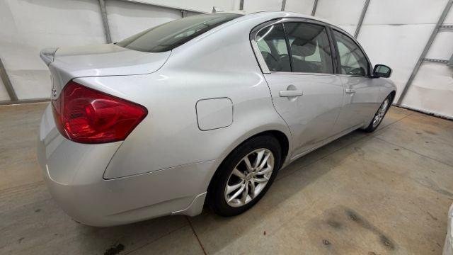 2008 Silver Infiniti G35 Journey (JNKBV61E58M) with an 3.5L V6 DOHC 24V engine, 5-Speed Automatic transmission, located at 1806 Veterans Memorial Hwy SW, Austell, GA, 30168, (770) 944-9558, 33.817959, -84.606987 - Photo#6