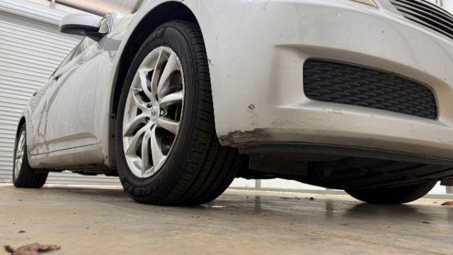 2008 Silver Infiniti G35 Journey (JNKBV61E58M) with an 3.5L V6 DOHC 24V engine, 5-Speed Automatic transmission, located at 1806 Veterans Memorial Hwy SW, Austell, GA, 30168, (770) 944-9558, 33.817959, -84.606987 - Photo#16