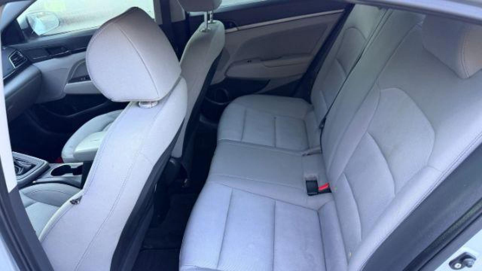 2018 Silver Hyundai Elantra SE (KMHD84LF9JU) with an 2.0L I-4 MPI DOHC engine, Automatic transmission, located at 1806 Veterans Memorial Hwy SW, Austell, GA, 30168, (770) 944-9558, 33.817959, -84.606987 - Photo#7