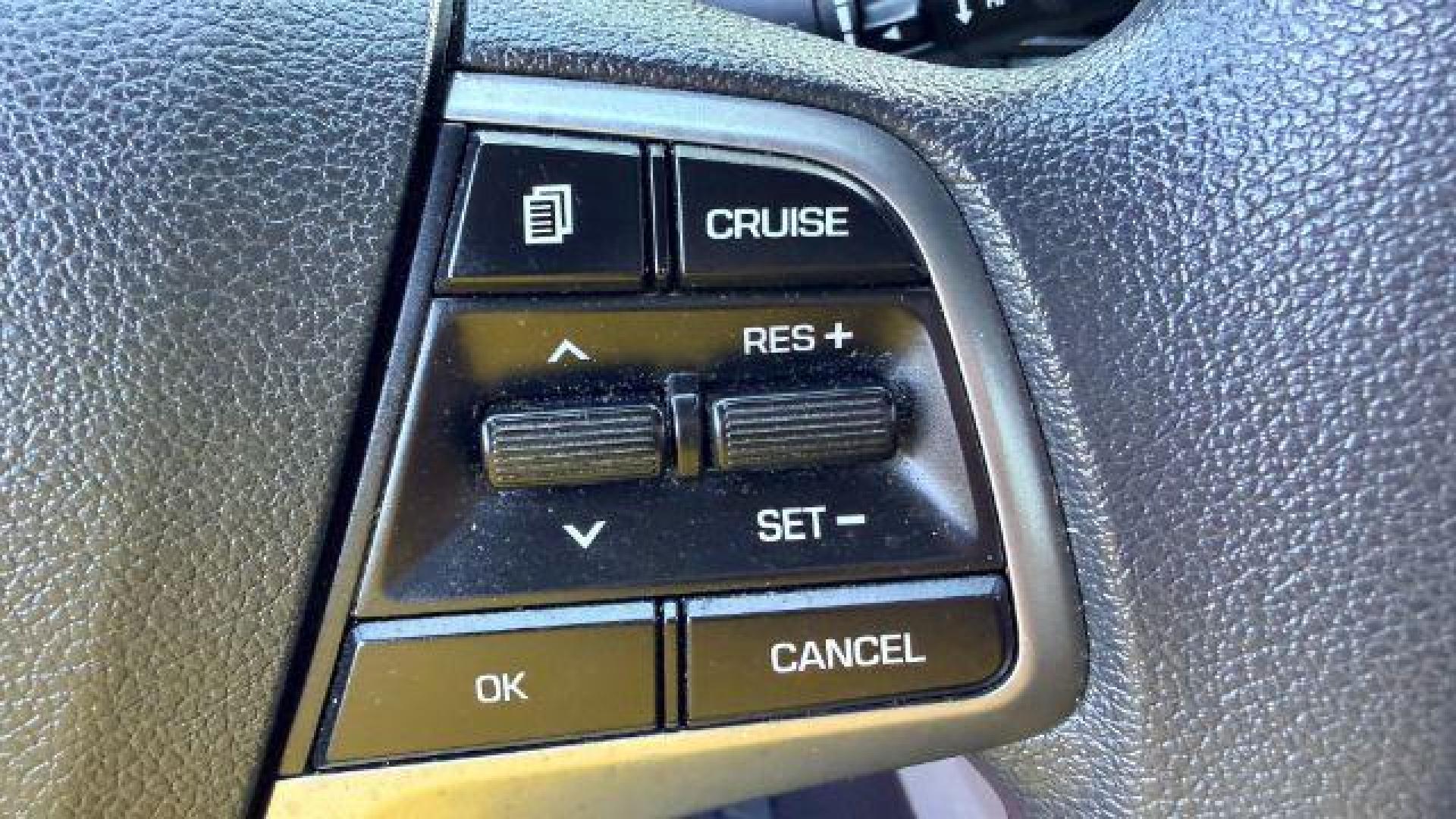 2018 Silver Hyundai Elantra SE (KMHD84LF9JU) with an 2.0L I-4 MPI DOHC engine, Automatic transmission, located at 1806 Veterans Memorial Hwy SW, Austell, GA, 30168, (770) 944-9558, 33.817959, -84.606987 - Photo#12