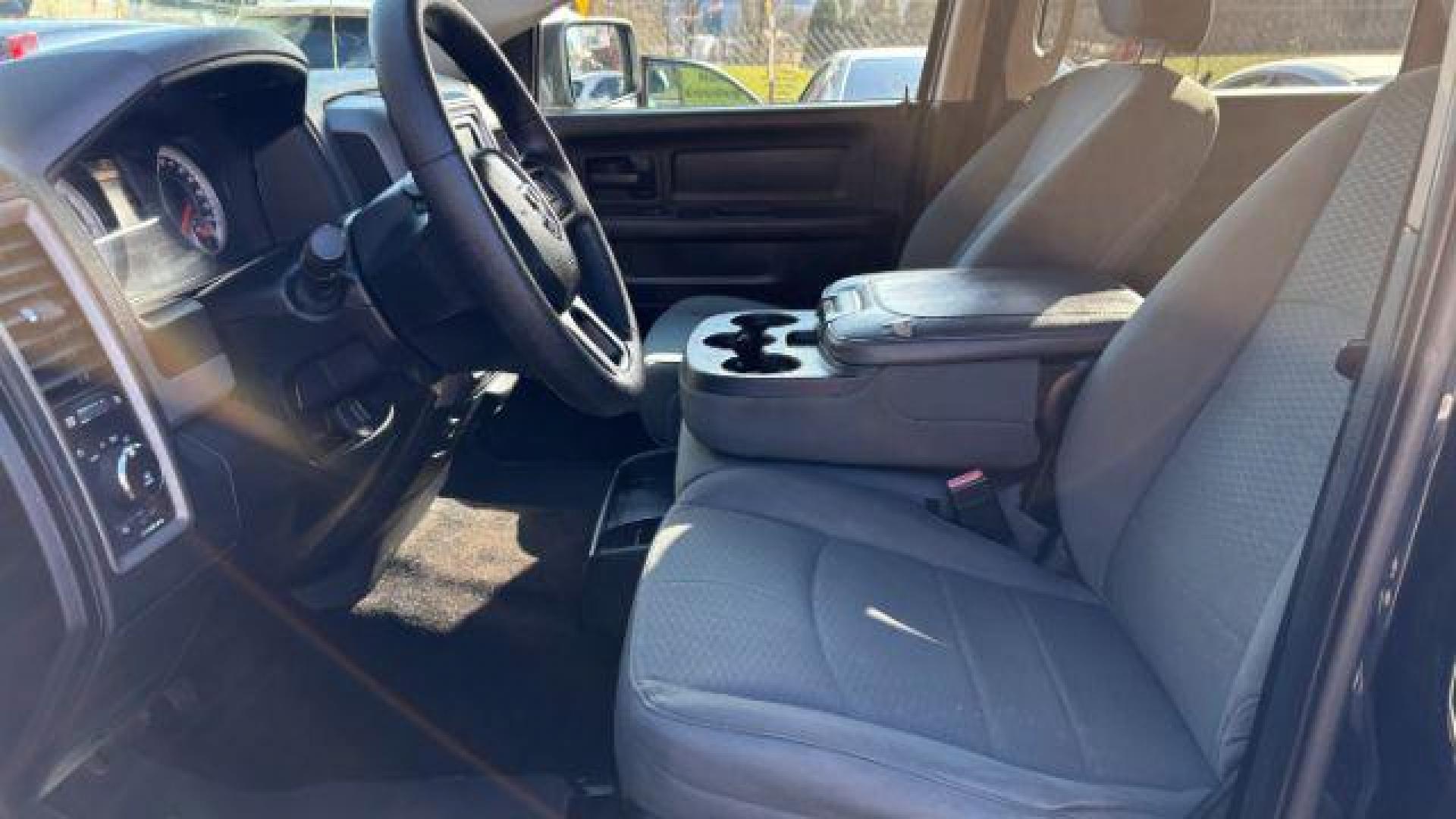 2014 Black RAM 1500 Tradesman/Express Crew Cab SWB 2WD (1C6RR6KT3ES) with an 5.7L V8 OHV 16V engine, 8-Speed Automatic transmission, located at 1806 Veterans Memorial Hwy SW, Austell, GA, 30168, (770) 944-9558, 33.817959, -84.606987 - Photo#11