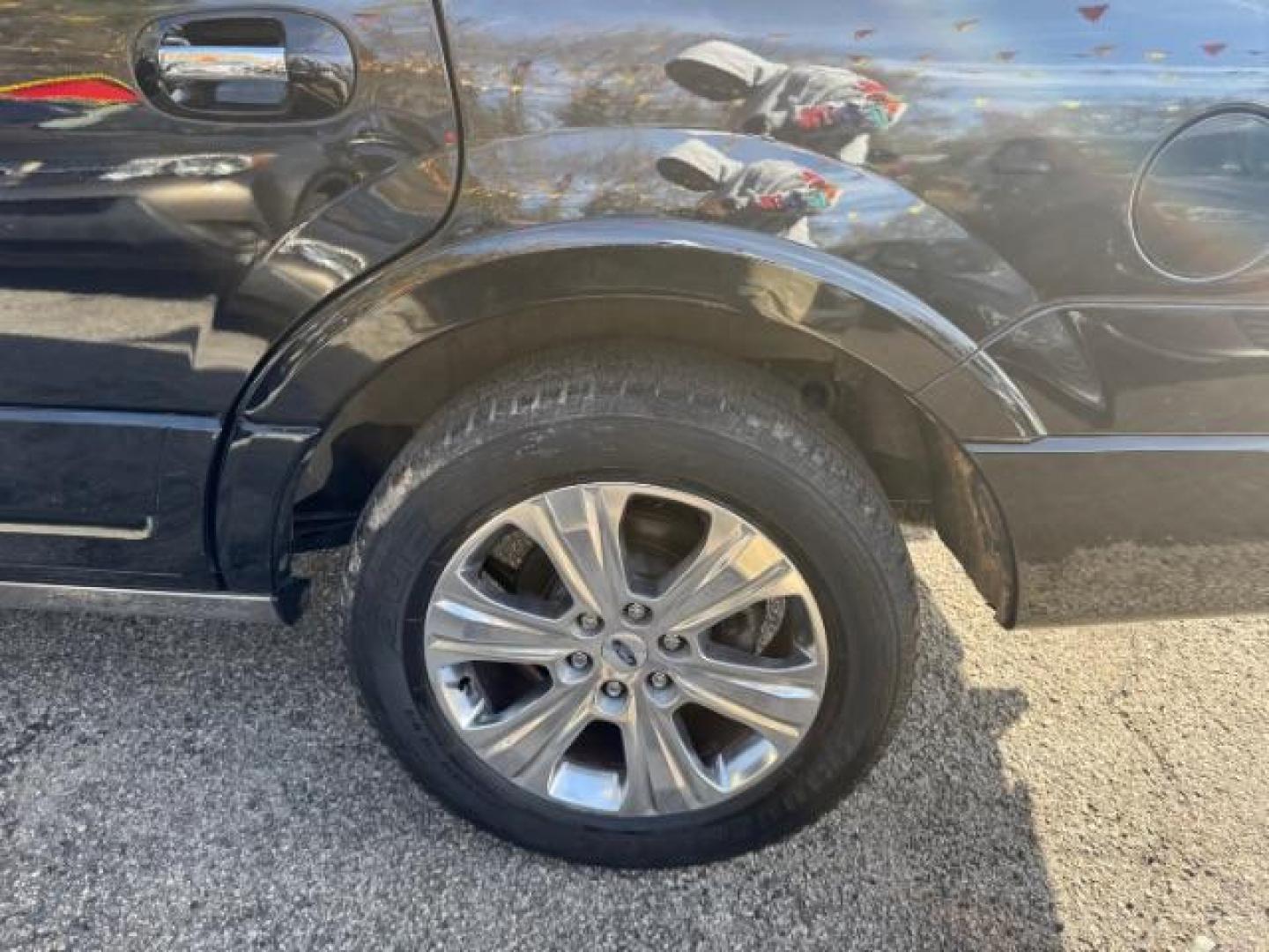 2015 Black Ford Expedition Platinum 2WD (1FMJU1LT3FE) with an 3.5L V6 DOHC 24V FFV engine, 6-Speed Automatic transmission, located at 1806 Veterans Memorial Hwy SW, Austell, GA, 30168, (770) 944-9558, 33.817959, -84.606987 - Photo#25