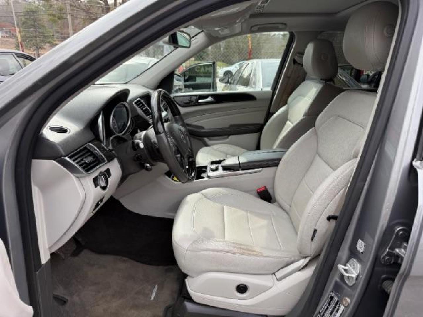 2015 Silver Mercedes-Benz M-Class ML350 (4JGDA5JB6FA) with an 3.5L V6 DOHC 24V engine, 7-Speed Automatic transmission, located at 1806 Veterans Memorial Hwy SW, Austell, GA, 30168, (770) 944-9558, 33.817959, -84.606987 - Photo#15