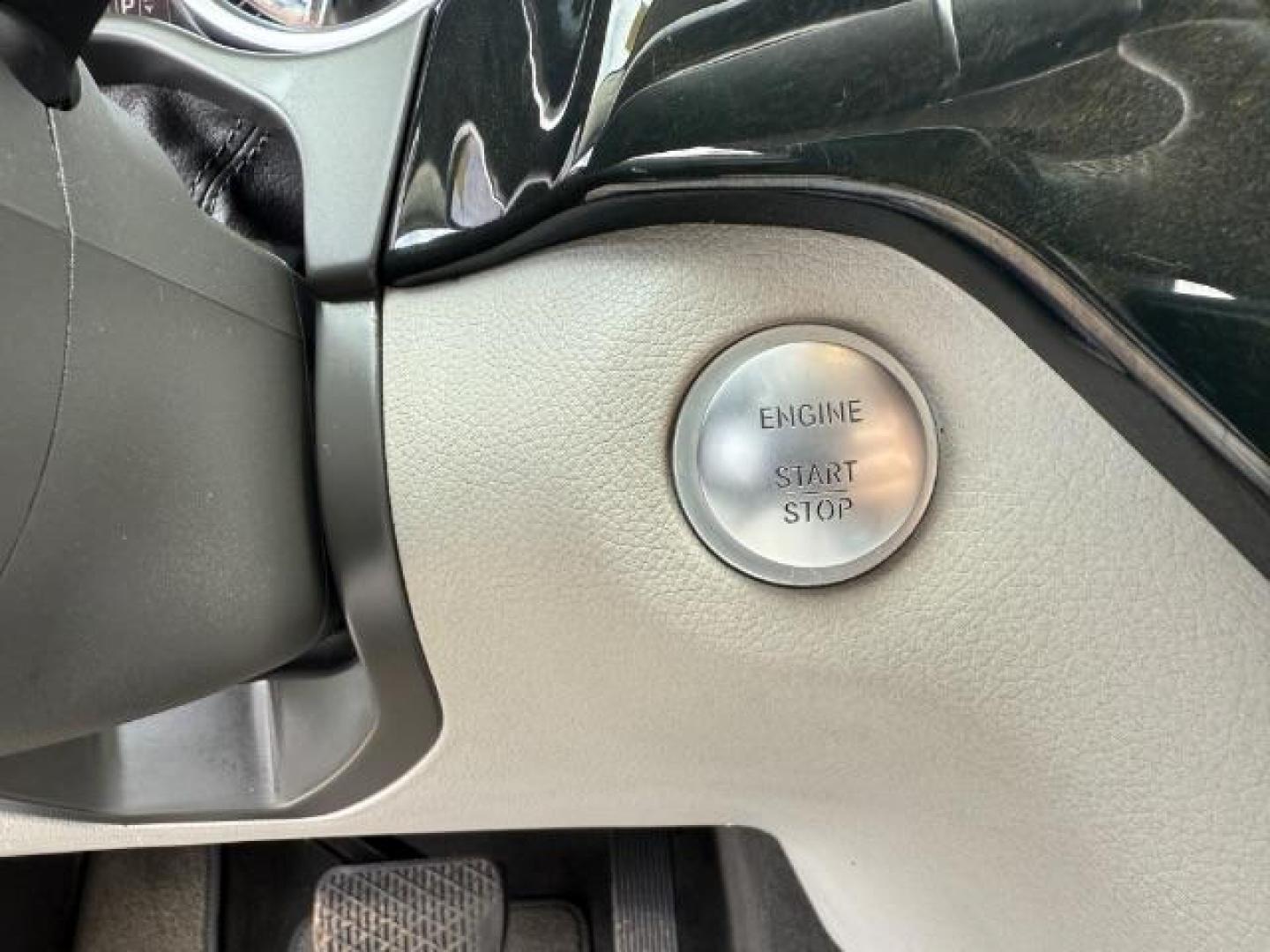 2015 Silver Mercedes-Benz M-Class ML350 (4JGDA5JB6FA) with an 3.5L V6 DOHC 24V engine, 7-Speed Automatic transmission, located at 1806 Veterans Memorial Hwy SW, Austell, GA, 30168, (770) 944-9558, 33.817959, -84.606987 - Photo#23