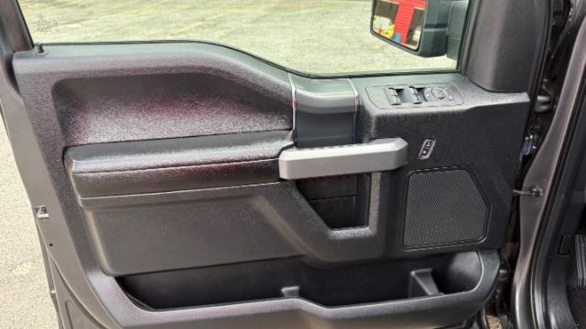 2018 Gray Ford F-150 XLT SuperCrew 6.5-ft. Bed 4WD (1FTEW1EG0JF) with an 3.5L V6 TURBO engine, 6-Speed Automatic transmission, located at 1806 Veterans Memorial Hwy SW, Austell, GA, 30168, (770) 944-9558, 33.817959, -84.606987 - Photo#15