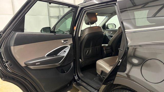 2018 Black Hyundai Santa Fe SE Ultimate (KM8SN4HF4JU) with an 3.3L V6 DOHC 24V engine, 6-Speed Automatic transmission, located at 1806 Veterans Memorial Hwy SW, Austell, GA, 30168, (770) 944-9558, 33.817959, -84.606987 - Photo#13