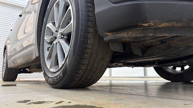 2018 Black Hyundai Santa Fe SE Ultimate (KM8SN4HF4JU) with an 3.3L V6 DOHC 24V engine, 6-Speed Automatic transmission, located at 1806 Veterans Memorial Hwy SW, Austell, GA, 30168, (770) 944-9558, 33.817959, -84.606987 - Photo#20