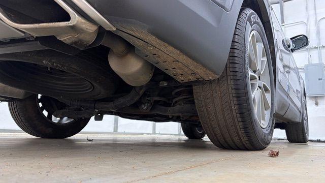 2018 Black Hyundai Santa Fe SE Ultimate (KM8SN4HF4JU) with an 3.3L V6 DOHC 24V engine, 6-Speed Automatic transmission, located at 1806 Veterans Memorial Hwy SW, Austell, GA, 30168, (770) 944-9558, 33.817959, -84.606987 - Photo#23