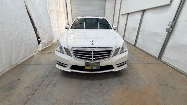 2012 White Mercedes-Benz E-Class E350 Sedan (WDDHF5KB0CA) with an 3.5L V6 DOHC 24V engine, 7-Speed Automatic transmission, located at 1806 Veterans Memorial Hwy SW, Austell, GA, 30168, (770) 944-9558, 33.817959, -84.606987- Photo#9