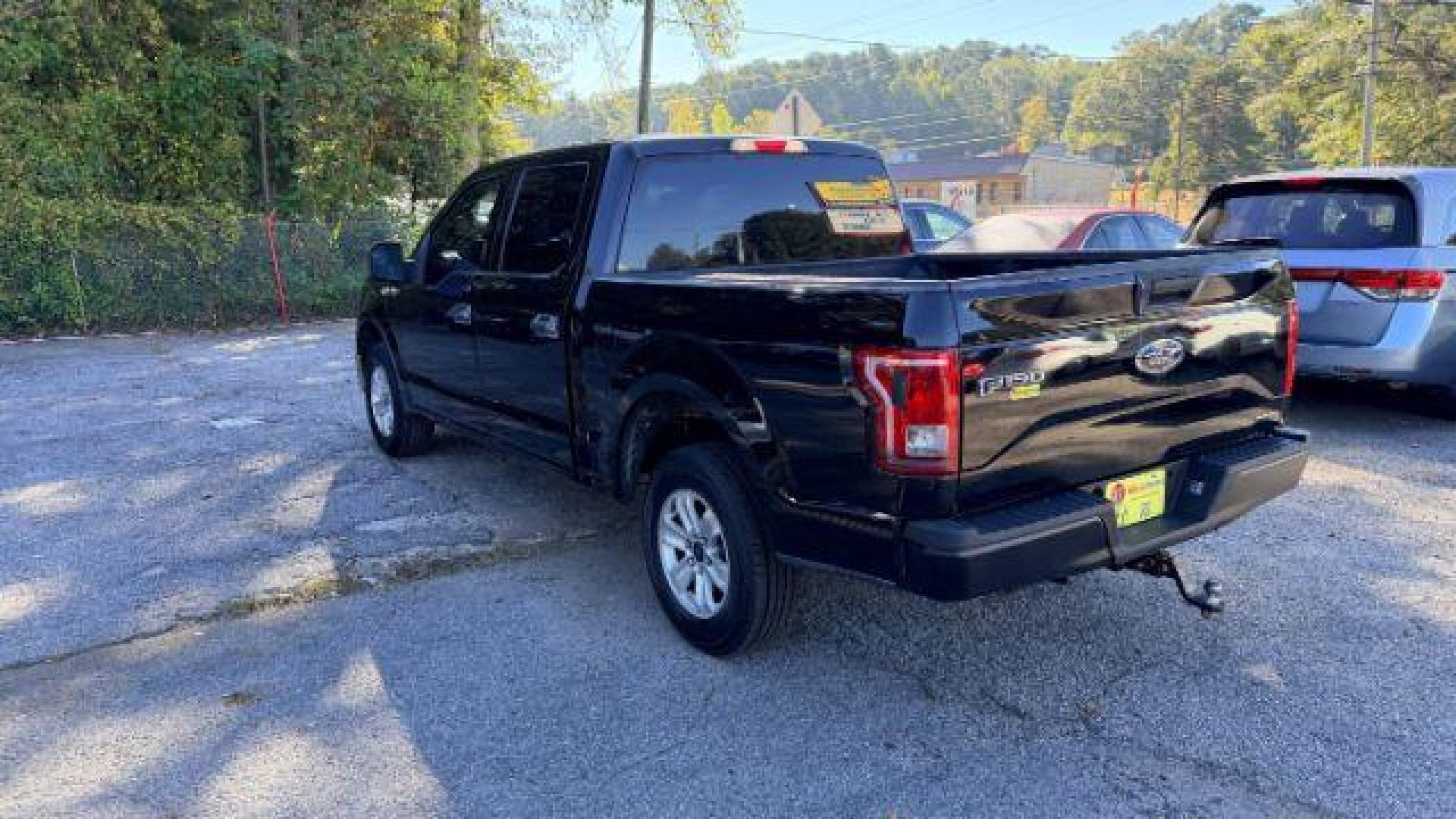 2016 Black Ford F-150 XLT SuperCrew 6.5-ft (1FTEW1CFXGF) with an 5.0L V8 engine, 6-Speed Automatic transmission, located at 1806 Veterans Memorial Hwy SW, Austell, GA, 30168, (770) 944-9558, 33.817959, -84.606987 - Photo#5