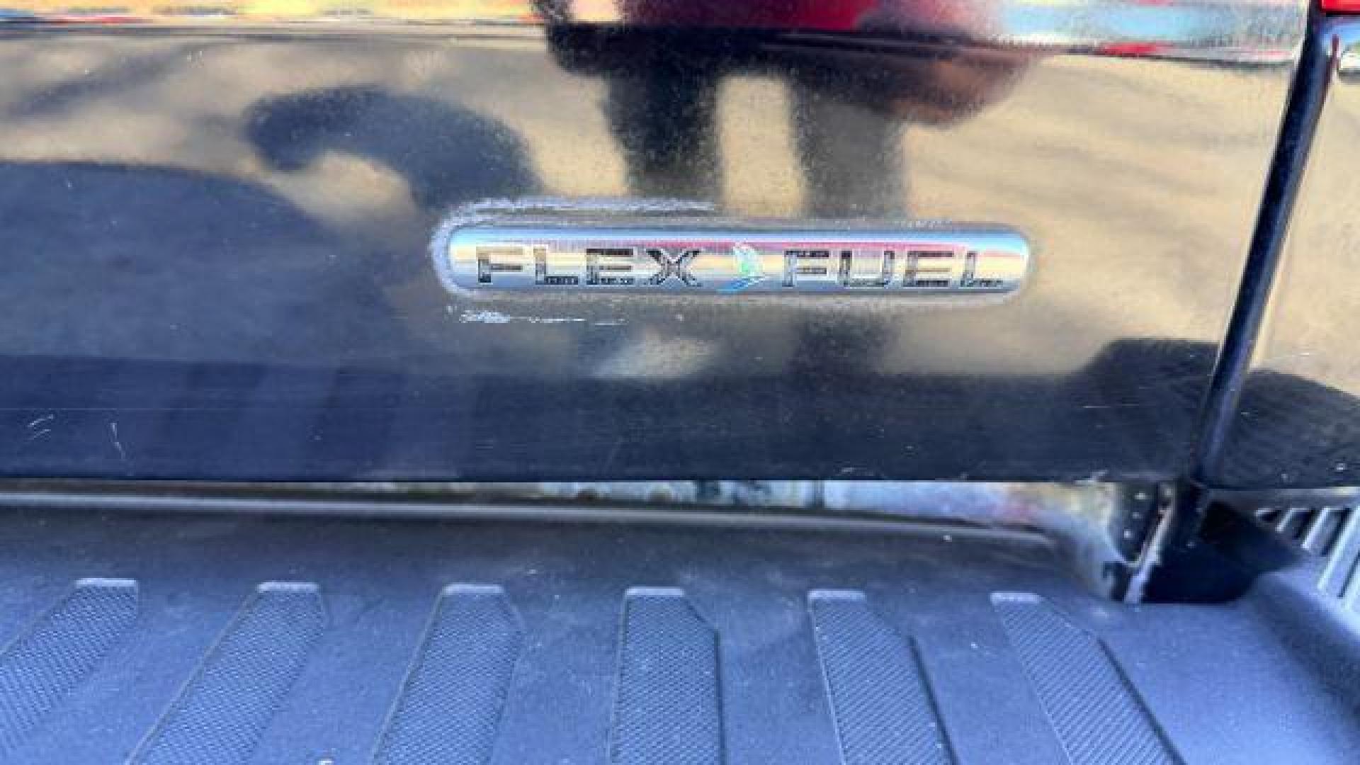 2016 Black Ford F-150 XLT SuperCrew 6.5-ft (1FTEW1CFXGF) with an 5.0L V8 engine, 6-Speed Automatic transmission, located at 1806 Veterans Memorial Hwy SW, Austell, GA, 30168, (770) 944-9558, 33.817959, -84.606987 - Photo#6