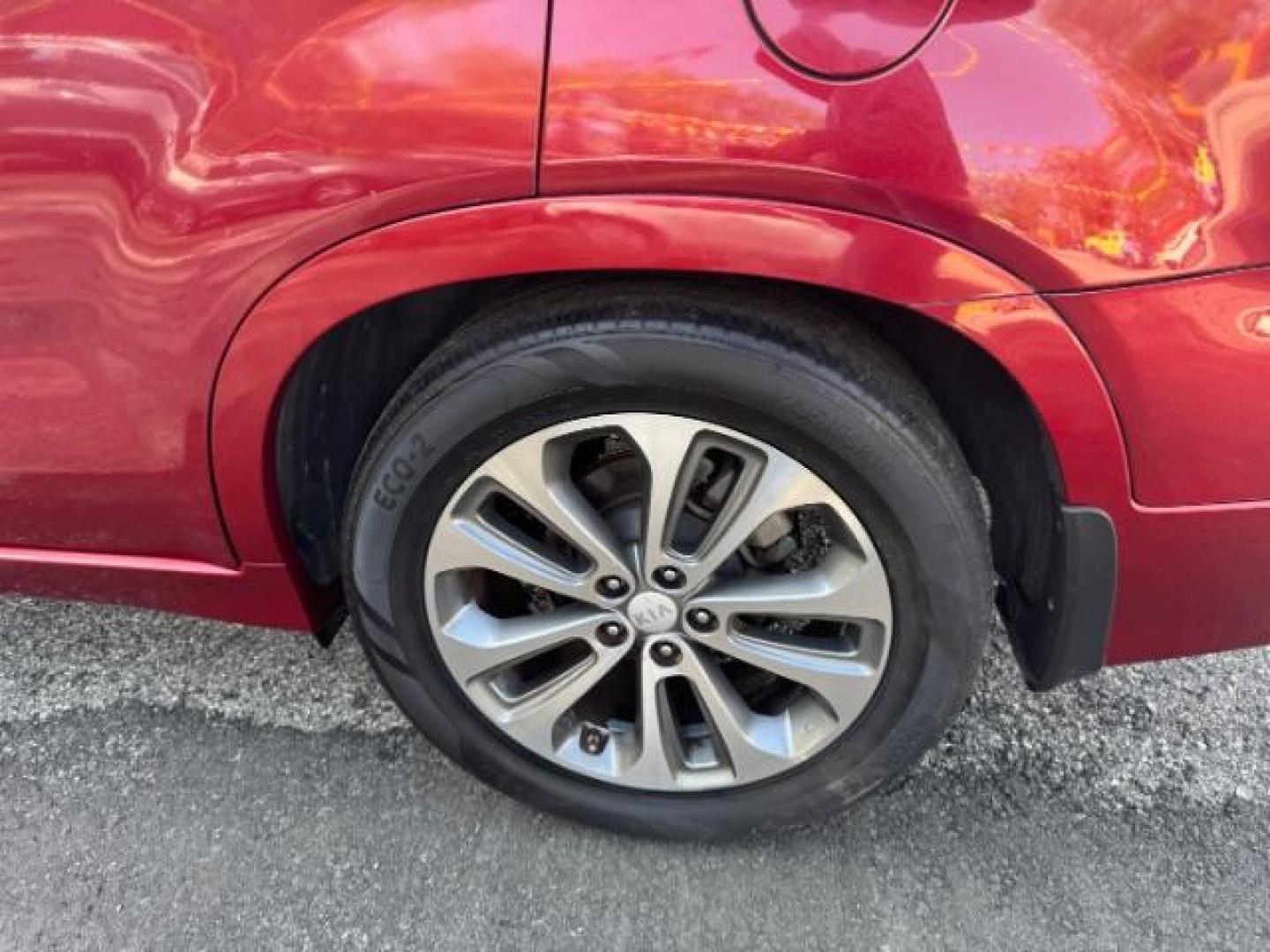2015 Red Kia Sorento SX V6 FWD (5XYKW4A71FG) with an 3.3L V6 DOHC 24V engine, 6-Speed Automatic transmission, located at 1806 Veterans Memorial Hwy SW, Austell, GA, 30168, (770) 944-9558, 33.817959, -84.606987 - Photo#24