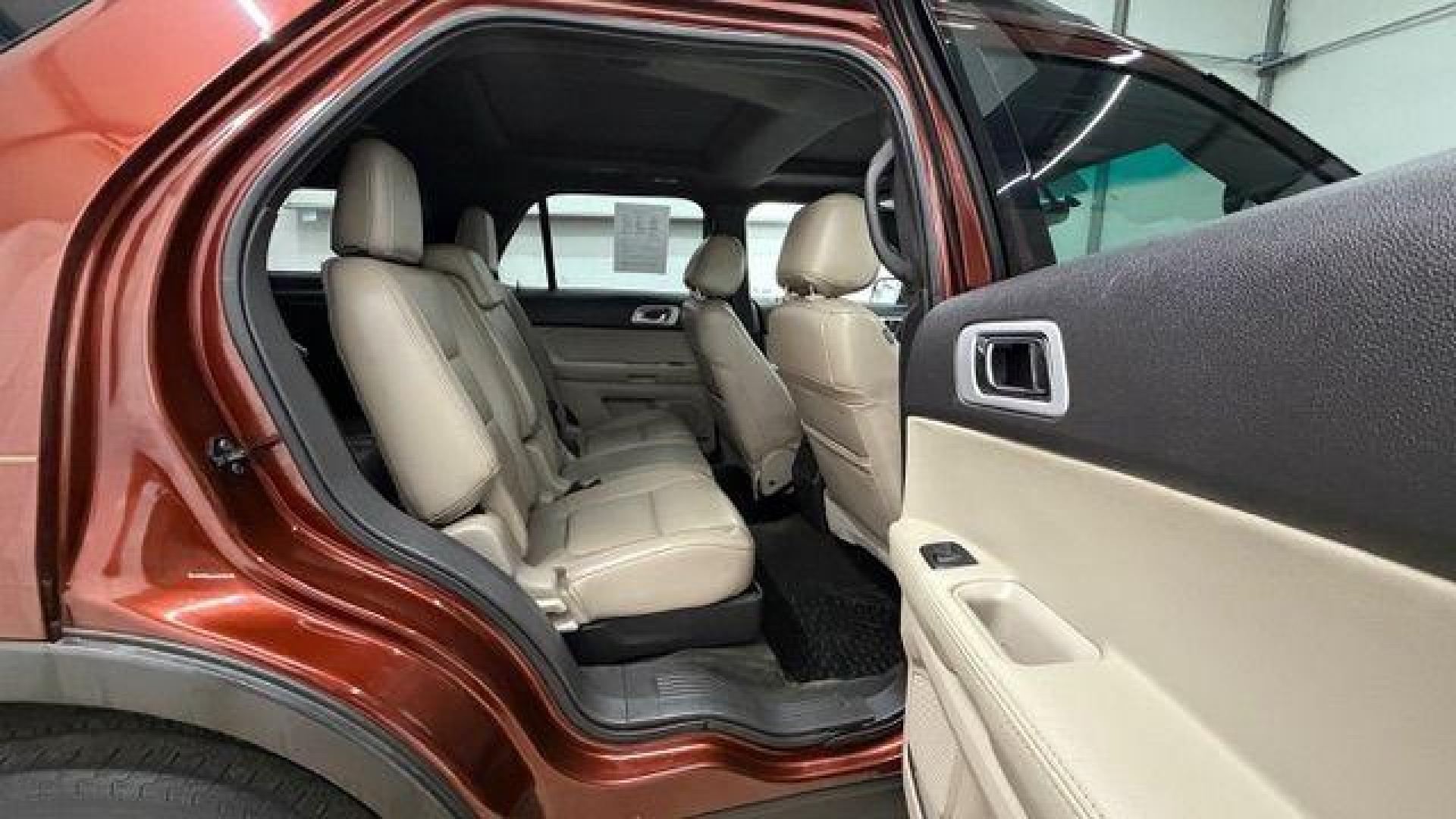 2015 Maroon Ford Explorer XLT 4WD (1FM5K8D80FG) with an 3.5L V6 DOHC 24V engine, 6-Speed Automatic transmission, located at 1806 Veterans Memorial Hwy SW, Austell, GA, 30168, (770) 944-9558, 33.817959, -84.606987 - Photo#19