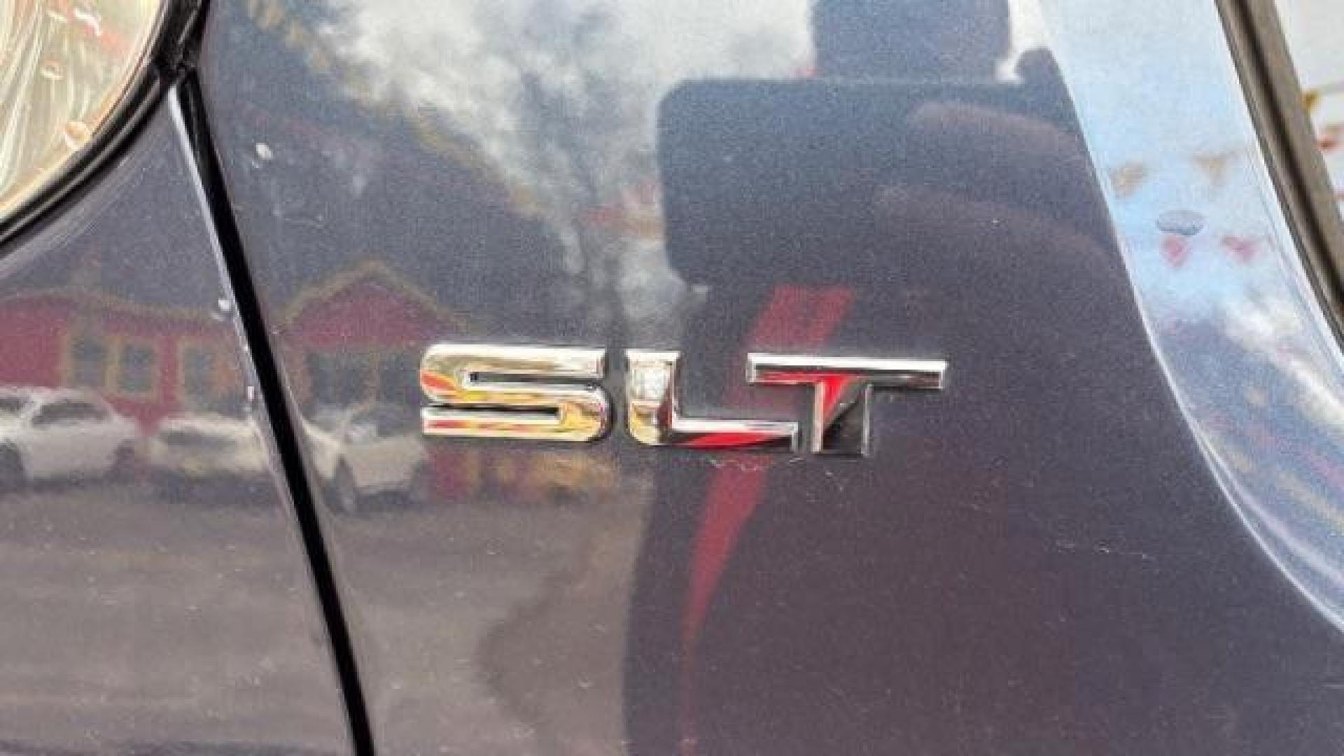 2019 Blue GMC Acadia SLT-1 (1GKKNMLS1KZ) with an 2.5L I-4 gasoline direct injection engine, Automatic transmission, located at 1806 Veterans Memorial Hwy SW, Austell, GA, 30168, (770) 944-9558, 33.817959, -84.606987 - Photo#7