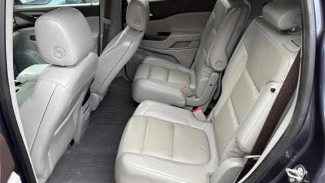 2019 Blue GMC Acadia SLT-1 (1GKKNMLS1KZ) with an 2.5L I-4 gasoline di engine, Automatic transmission, located at 1806 Veterans Memorial Hwy SW, Austell, GA, 30168, (770) 944-9558, 33.817959, -84.606987 - Photo#8