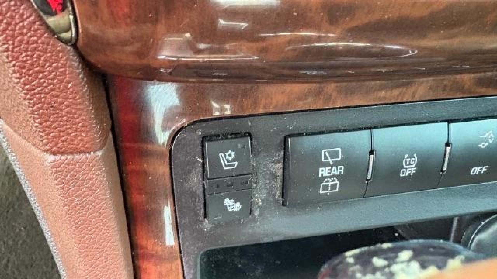 2014 Gray Buick Enclave Premium (5GAKRCKD8EJ) with an 3.6L V-6 gasoline direct injection engine, located at 1806 Veterans Memorial Hwy SW, Austell, GA, 30168, (770) 944-9558, 33.817959, -84.606987 - Photo#12