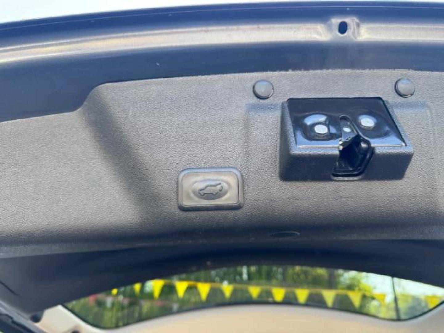 2013 Gray GMC Acadia SLT-1 (1GKKRRKD5DJ) , located at 1806 Veterans Memorial Hwy SW, Austell, GA, 30168, (770) 944-9558, 33.817959, -84.606987 - Photo#16