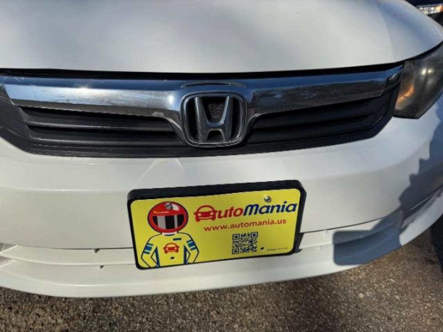 2012 White Honda Civic LX (2HGFB2F59CH) with an 1.8L I-4 MPI SOHC engine, located at 1806 Veterans Memorial Hwy SW, Austell, GA, 30168, (770) 944-9558, 33.817959, -84.606987 - Photo#15