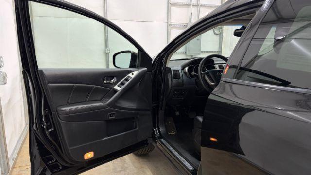 2011 Black Nissan Murano SL (JN8AZ1MU1BW) with an 3.5L V6 DI DOHC CVTC engine, located at 1806 Veterans Memorial Hwy SW, Austell, GA, 30168, (770) 944-9558, 33.817959, -84.606987 - Photo#10