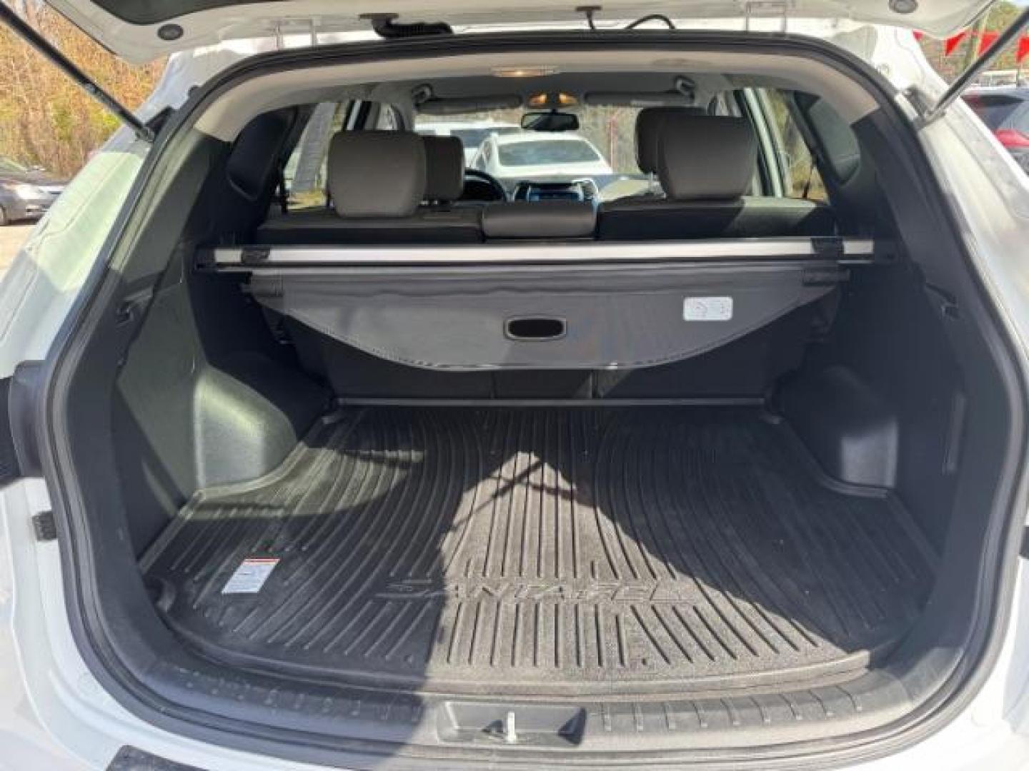 2017 White Hyundai Santa Fe Sport BASE (5NMZU3LB1HH) with an 2.4L I-4 DI DOHC engine, located at 1806 Veterans Memorial Hwy SW, Austell, GA, 30168, (770) 944-9558, 33.817959, -84.606987 - Photo#14