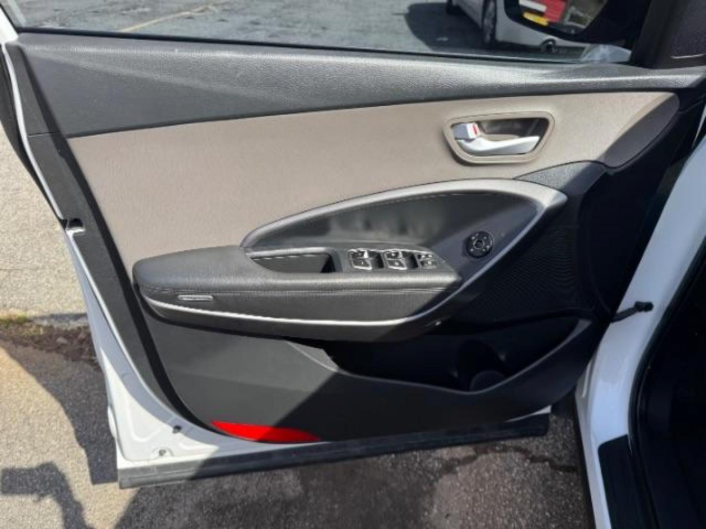2017 White Hyundai Santa Fe Sport BASE (5NMZU3LB1HH) with an 2.4L I-4 DI DOHC engine, located at 1806 Veterans Memorial Hwy SW, Austell, GA, 30168, (770) 944-9558, 33.817959, -84.606987 - Photo#7