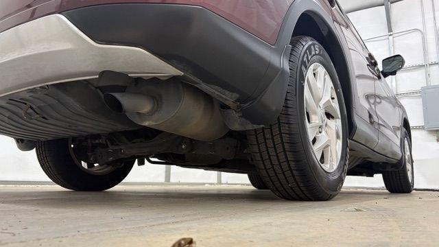 2015 Maroon Honda CR-V EX (2HKRM3H58FH) with an 2.4L I-4 MPI DOHC engine, located at 1806 Veterans Memorial Hwy SW, Austell, GA, 30168, (770) 944-9558, 33.817959, -84.606987- Photo#22