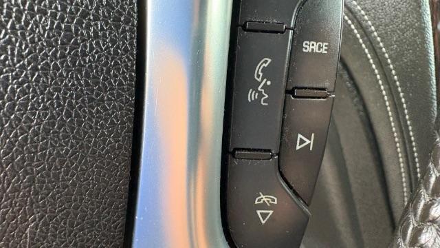 2017 Black Chevrolet Traverse 2LT (1GNKVHKD5HJ) with an 3.6L V-6 gasoline di engine, located at 1806 Veterans Memorial Hwy SW, Austell, GA, 30168, (770) 944-9558, 33.817959, -84.606987 - Photo#15