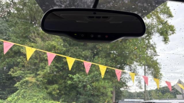 2017 Black Chevrolet Traverse 2LT (1GNKVHKD5HJ) with an 3.6L V-6 gasoline di engine, located at 1806 Veterans Memorial Hwy SW, Austell, GA, 30168, (770) 944-9558, 33.817959, -84.606987 - Photo#17