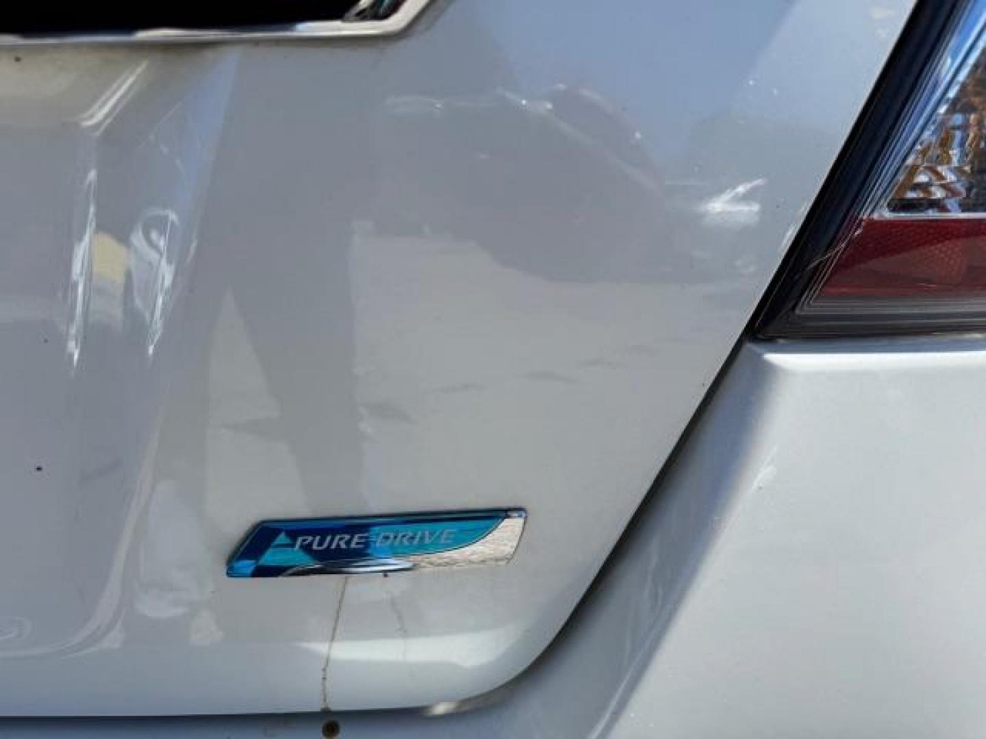 2014 White Nissan Altima 2.5 (1N4AL3AP0EC) with an 2.5L I-4 DOHC engine, located at 1806 Veterans Memorial Hwy SW, Austell, GA, 30168, (770) 944-9558, 33.817959, -84.606987 - Photo#14