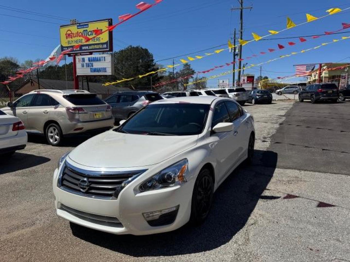 2014 White Nissan Altima 2.5 (1N4AL3AP0EC) with an 2.5L I-4 DOHC engine, located at 1806 Veterans Memorial Hwy SW, Austell, GA, 30168, (770) 944-9558, 33.817959, -84.606987 - Photo#0