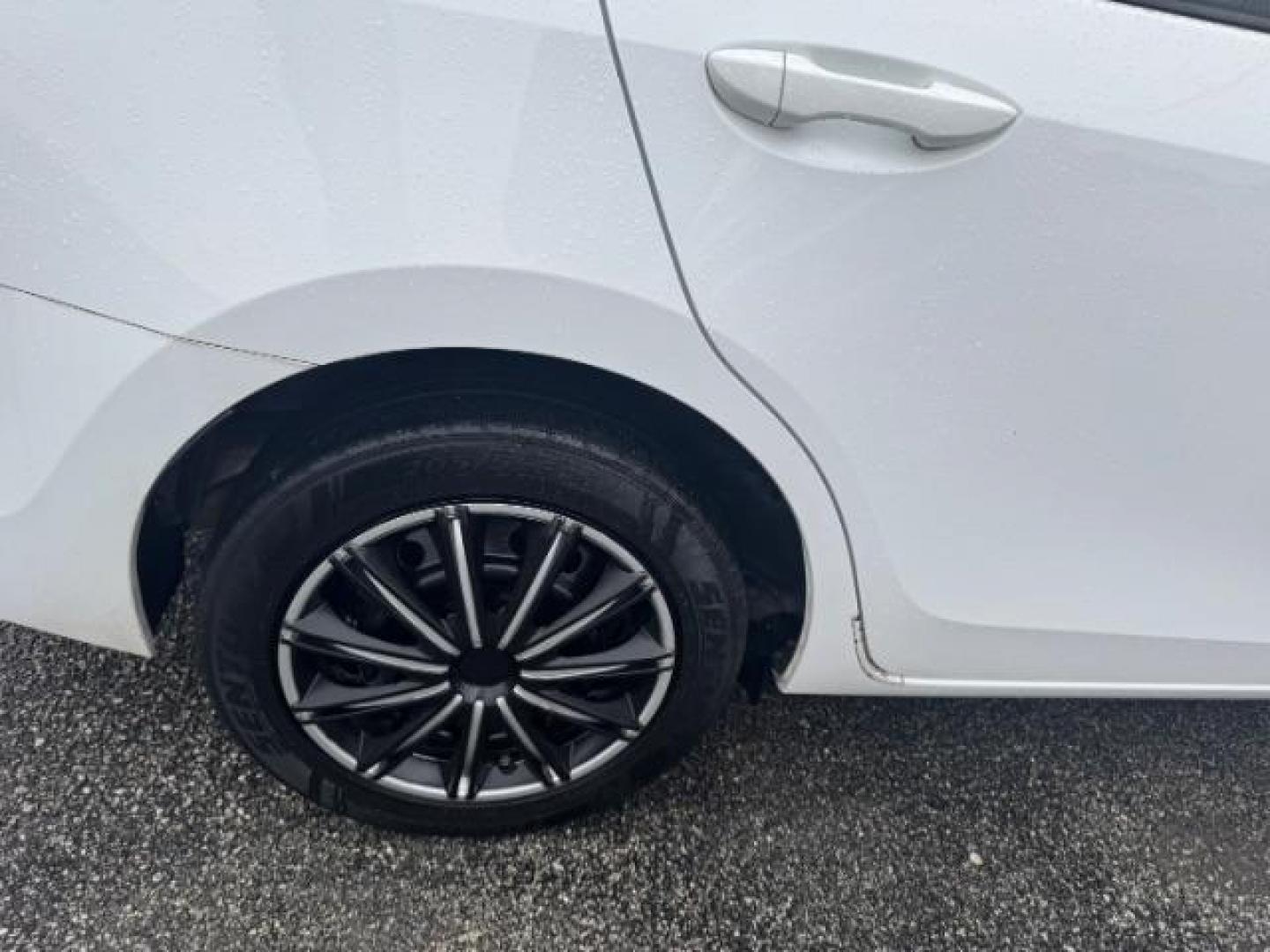 2015 White Toyota Corolla LE (2T1BURHE6FC) with an 1.8L I-4 DOHC engine, located at 1806 Veterans Memorial Hwy SW, Austell, GA, 30168, (770) 944-9558, 33.817959, -84.606987 - Photo#18
