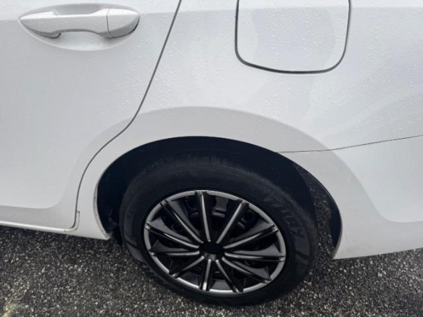2015 White Toyota Corolla LE (2T1BURHE6FC) with an 1.8L I-4 DOHC engine, located at 1806 Veterans Memorial Hwy SW, Austell, GA, 30168, (770) 944-9558, 33.817959, -84.606987 - Photo#20