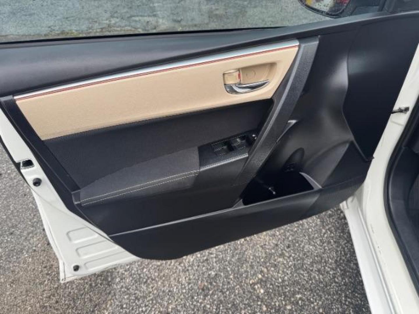 2015 White Toyota Corolla LE (2T1BURHE6FC) with an 1.8L I-4 DOHC engine, located at 1806 Veterans Memorial Hwy SW, Austell, GA, 30168, (770) 944-9558, 33.817959, -84.606987 - Photo#7