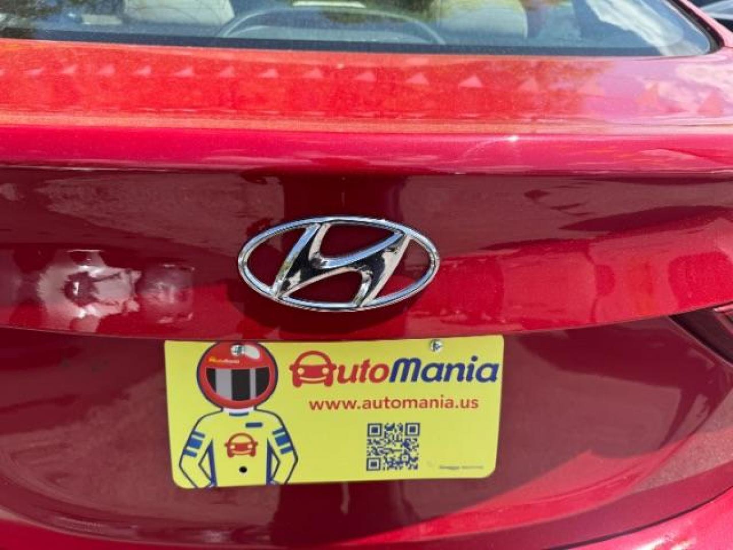 2015 Red Hyundai Elantra SE (KMHDH4AE7FU) with an Nu 1.8L I-4 DOHC engine, located at 1806 Veterans Memorial Hwy SW, Austell, GA, 30168, (770) 944-9558, 33.817959, -84.606987 - Photo#11
