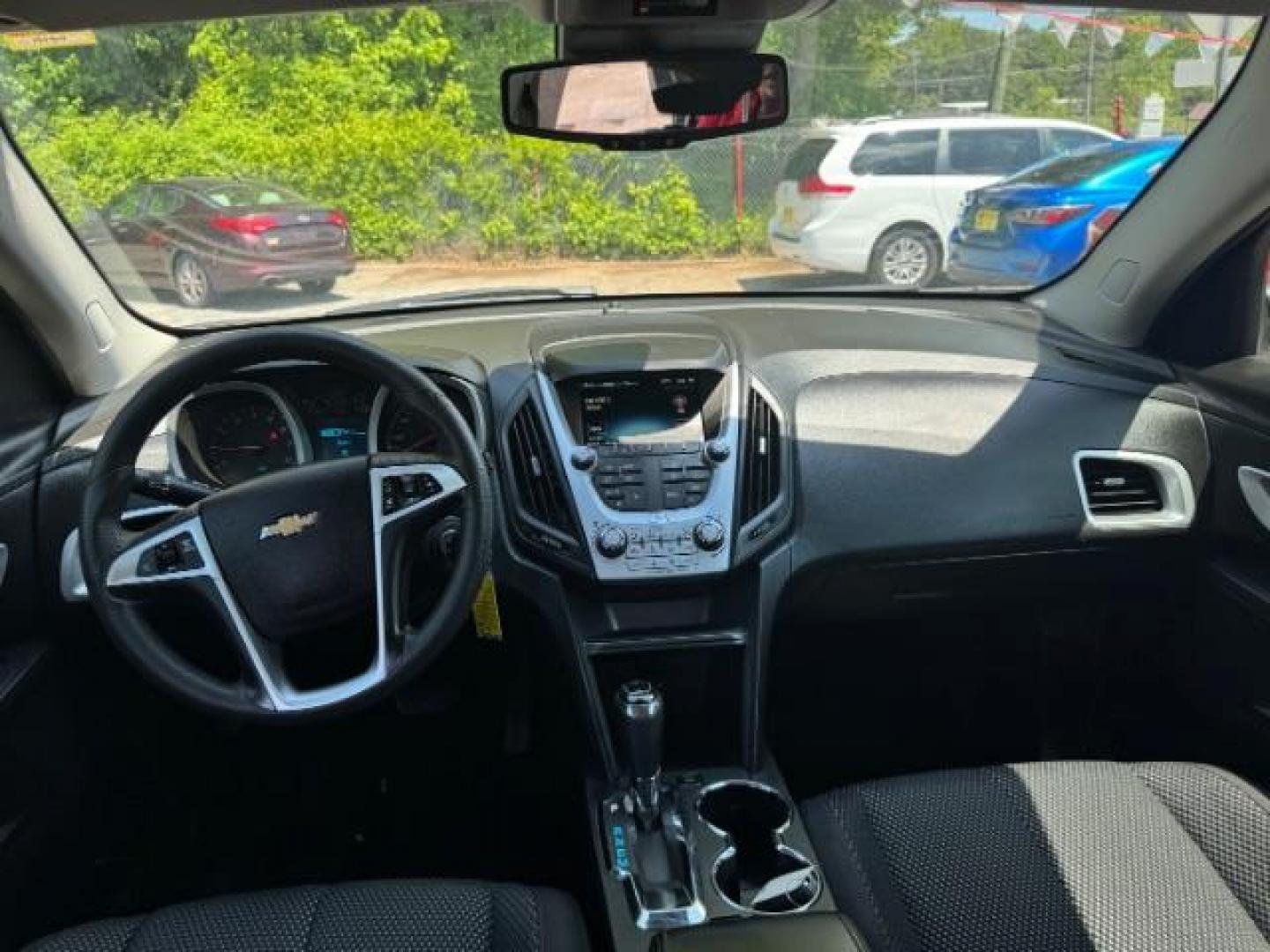 2017 Gray Chevrolet Equinox LT (2GNALCEK0H1) with an 2.4L I-4 gasoline direct injection engine, located at 1806 Veterans Memorial Hwy SW, Austell, GA, 30168, (770) 944-9558, 33.817959, -84.606987 - Photo#11