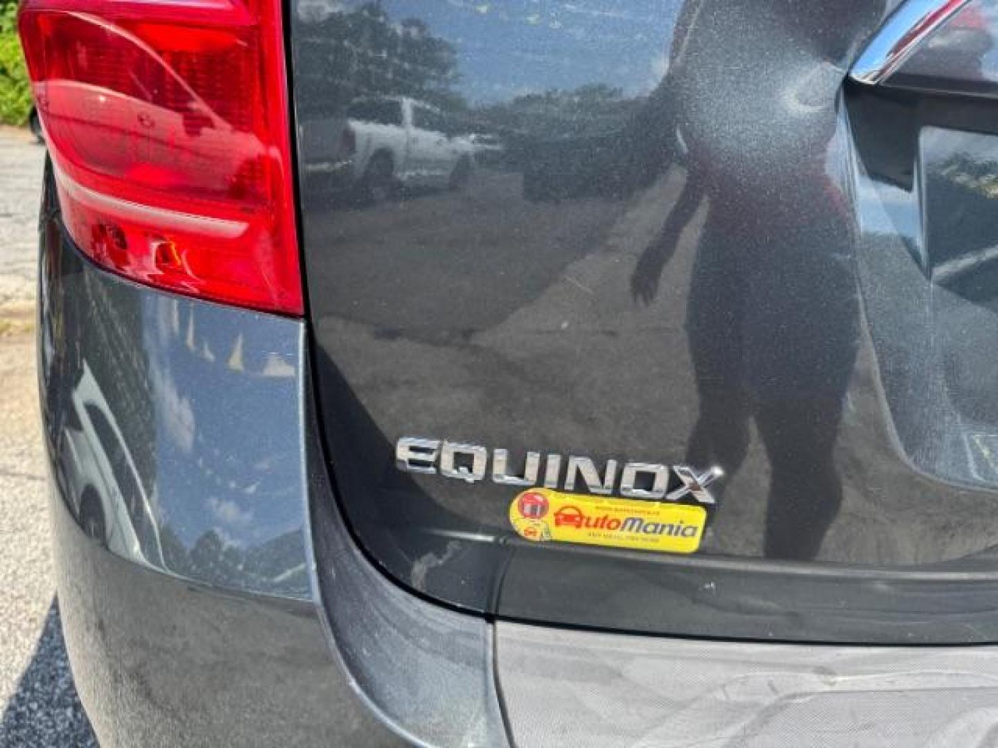 2017 Gray Chevrolet Equinox LT (2GNALCEK0H1) with an 2.4L I-4 gasoline direct injection engine, located at 1806 Veterans Memorial Hwy SW, Austell, GA, 30168, (770) 944-9558, 33.817959, -84.606987 - Photo#16