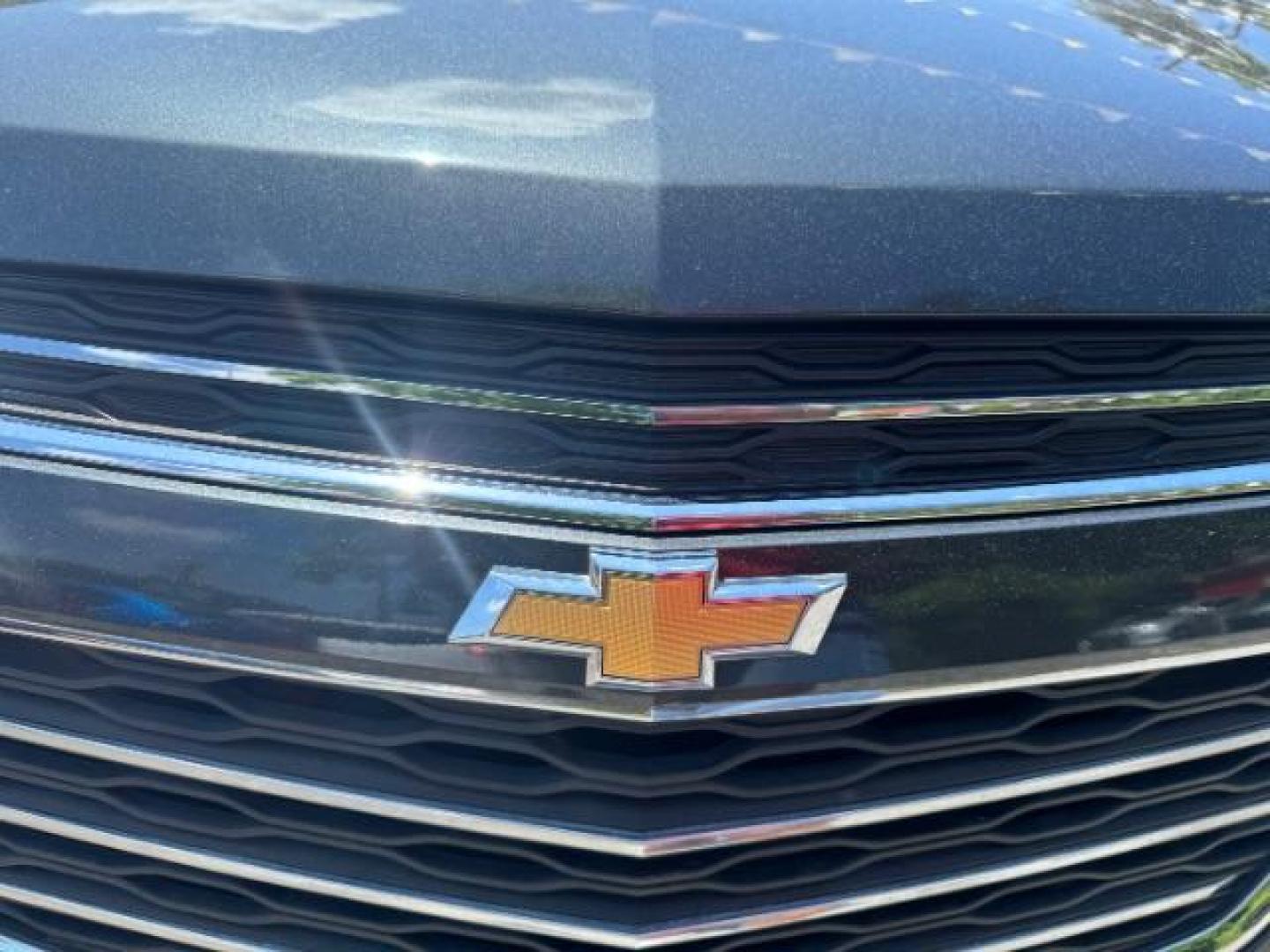 2017 Gray Chevrolet Equinox LT (2GNALCEK0H1) with an 2.4L I-4 gasoline direct injection engine, located at 1806 Veterans Memorial Hwy SW, Austell, GA, 30168, (770) 944-9558, 33.817959, -84.606987 - Photo#18