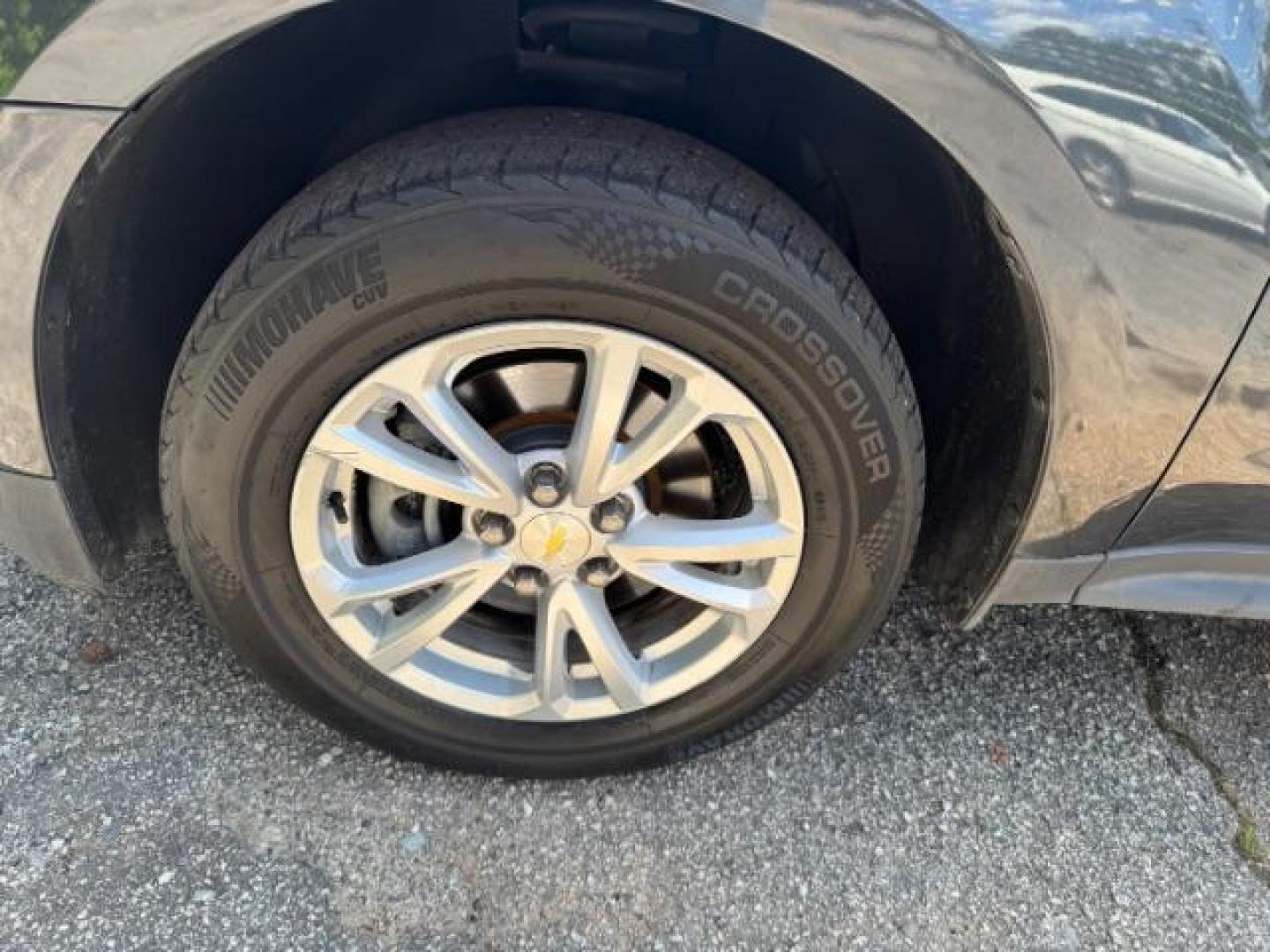 2017 Gray Chevrolet Equinox LT (2GNALCEK0H1) with an 2.4L I-4 gasoline direct injection engine, located at 1806 Veterans Memorial Hwy SW, Austell, GA, 30168, (770) 944-9558, 33.817959, -84.606987 - Photo#19