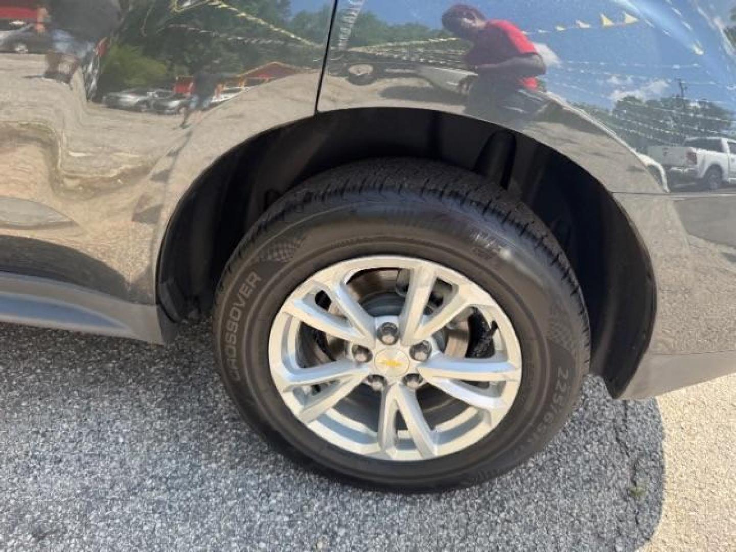 2017 Gray Chevrolet Equinox LT (2GNALCEK0H1) with an 2.4L I-4 gasoline direct injection engine, located at 1806 Veterans Memorial Hwy SW, Austell, GA, 30168, (770) 944-9558, 33.817959, -84.606987 - Photo#22