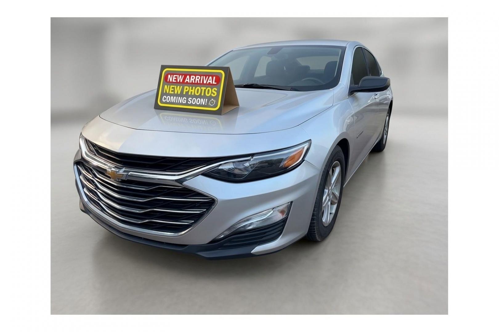2019 Silver Chevrolet Malibu 1LS (1G1ZB5ST4KF) with an ECOTEC 1.5L I-4 gaso engine, located at 1806 Veterans Memorial Hwy SW, Austell, GA, 30168, (770) 944-9558, 33.817959, -84.606987- Photo#0