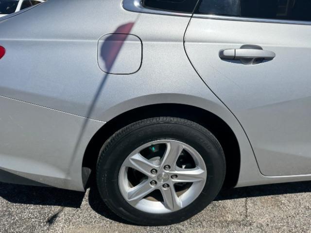 2019 Silver Chevrolet Malibu 1LS (1G1ZB5ST4KF) with an ECOTEC 1.5L I-4 gaso engine, located at 1806 Veterans Memorial Hwy SW, Austell, GA, 30168, (770) 944-9558, 33.817959, -84.606987 - Photo#17