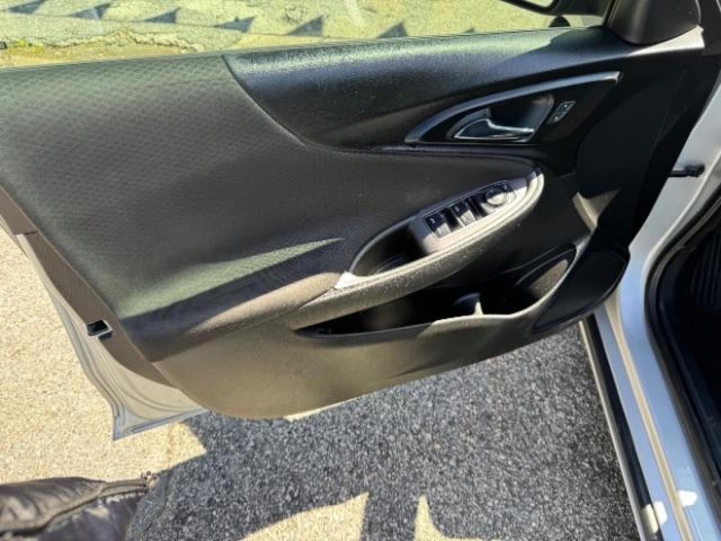 2019 Silver Chevrolet Malibu 1LS (1G1ZB5ST4KF) with an ECOTEC 1.5L I-4 gasoline direct injection engine, located at 1806 Veterans Memorial Hwy SW, Austell, GA, 30168, (770) 944-9558, 33.817959, -84.606987 - Photo#4