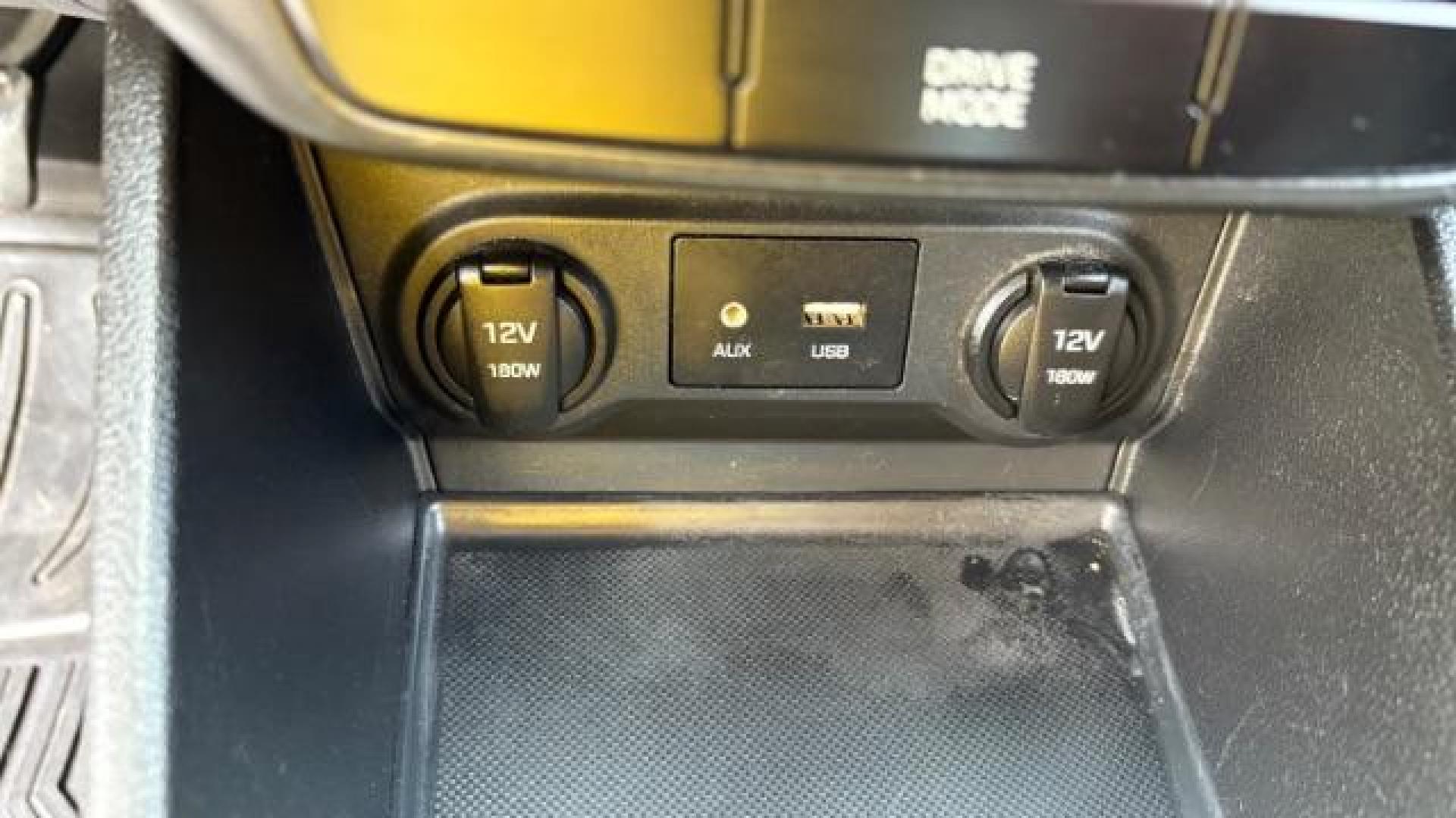 2018 Gray Hyundai Accent SE (3KPC24A3XJE) with an 1.6L I-4 gasoline direct injection engine, located at 1806 Veterans Memorial Hwy SW, Austell, GA, 30168, (770) 944-9558, 33.817959, -84.606987 - Photo#15
