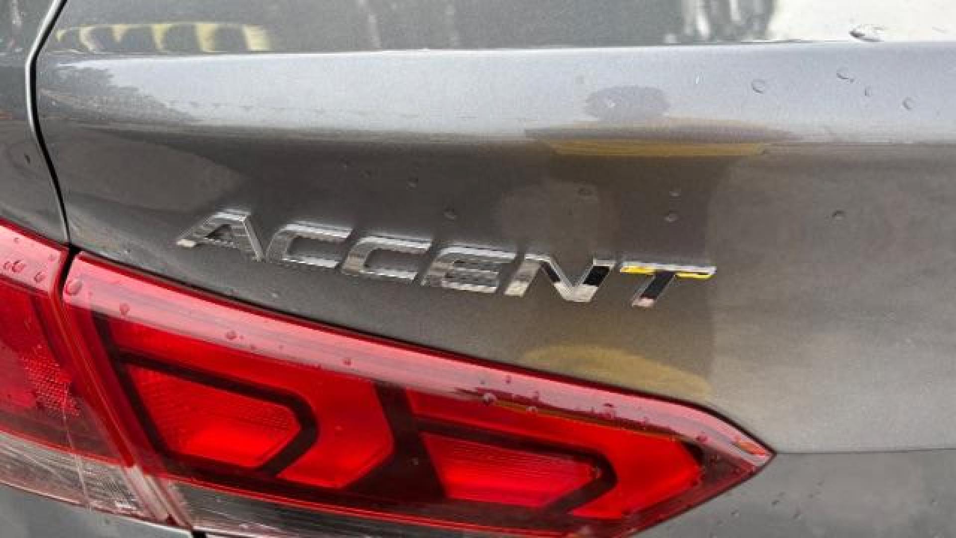2018 Gray Hyundai Accent SE (3KPC24A3XJE) with an 1.6L I-4 gasoline direct injection engine, located at 1806 Veterans Memorial Hwy SW, Austell, GA, 30168, (770) 944-9558, 33.817959, -84.606987 - Photo#7