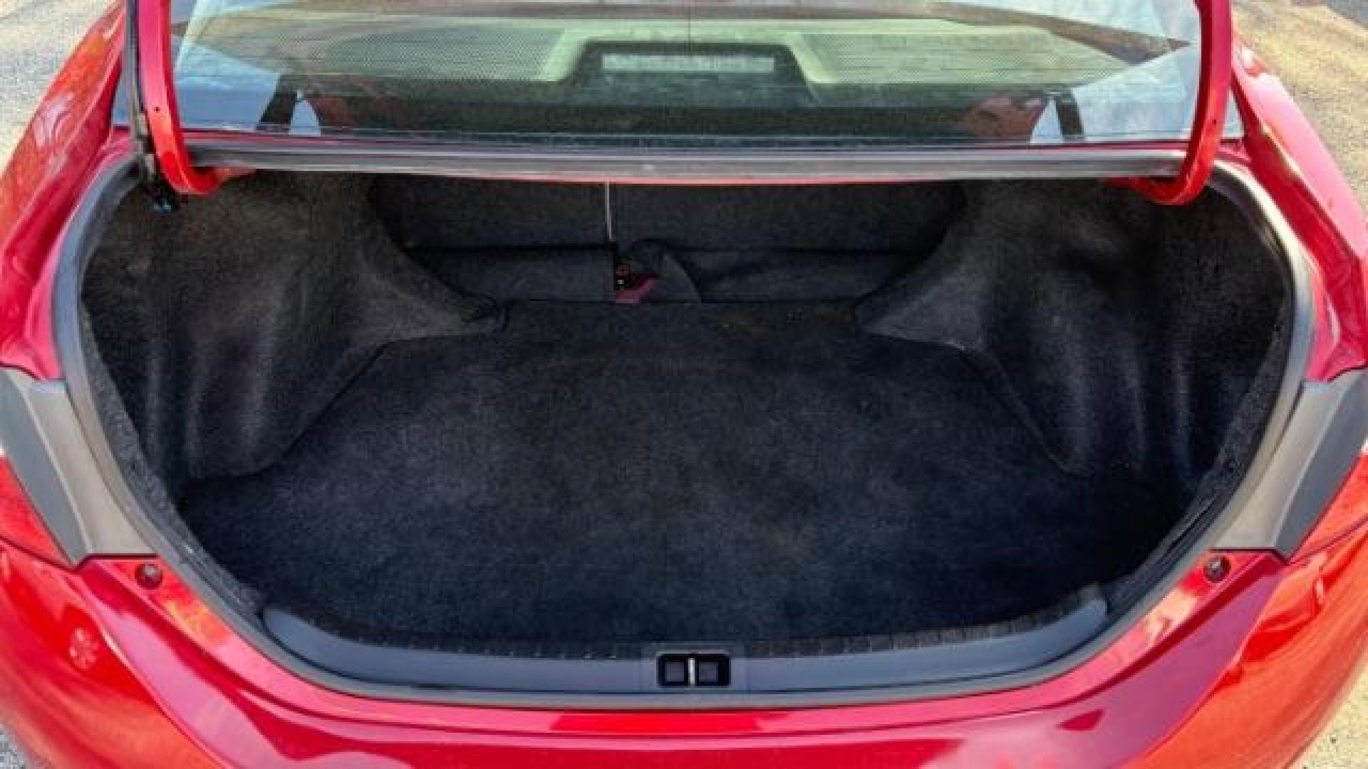 2015 RED Toyota Corolla LE (2T1BURHE7FC) with an 1.8L I-4 DOHC engine, located at 1806 Veterans Memorial Hwy SW, Austell, GA, 30168, (770) 944-9558, 33.817959, -84.606987 - Photo#5