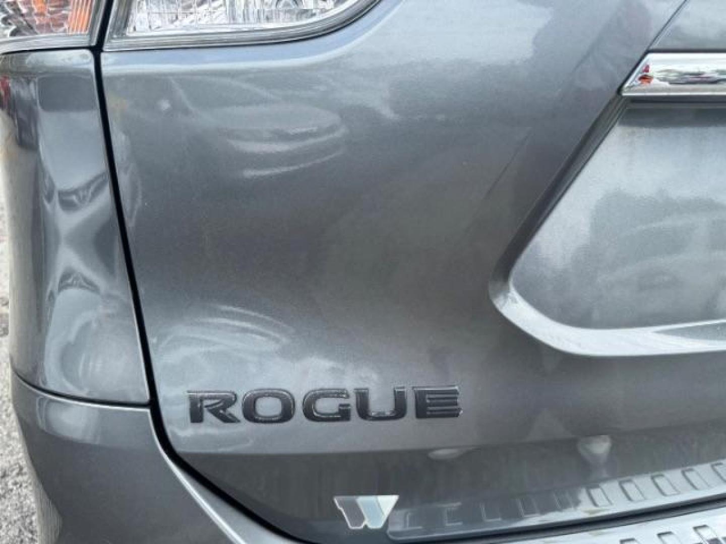 2016 GRAY Nissan Rogue SL (5N1AT2MT5GC) with an 2.5L I-4 DOHC engine, located at 1806 Veterans Memorial Hwy SW, Austell, GA, 30168, (770) 944-9558, 33.817959, -84.606987 - Photo#17
