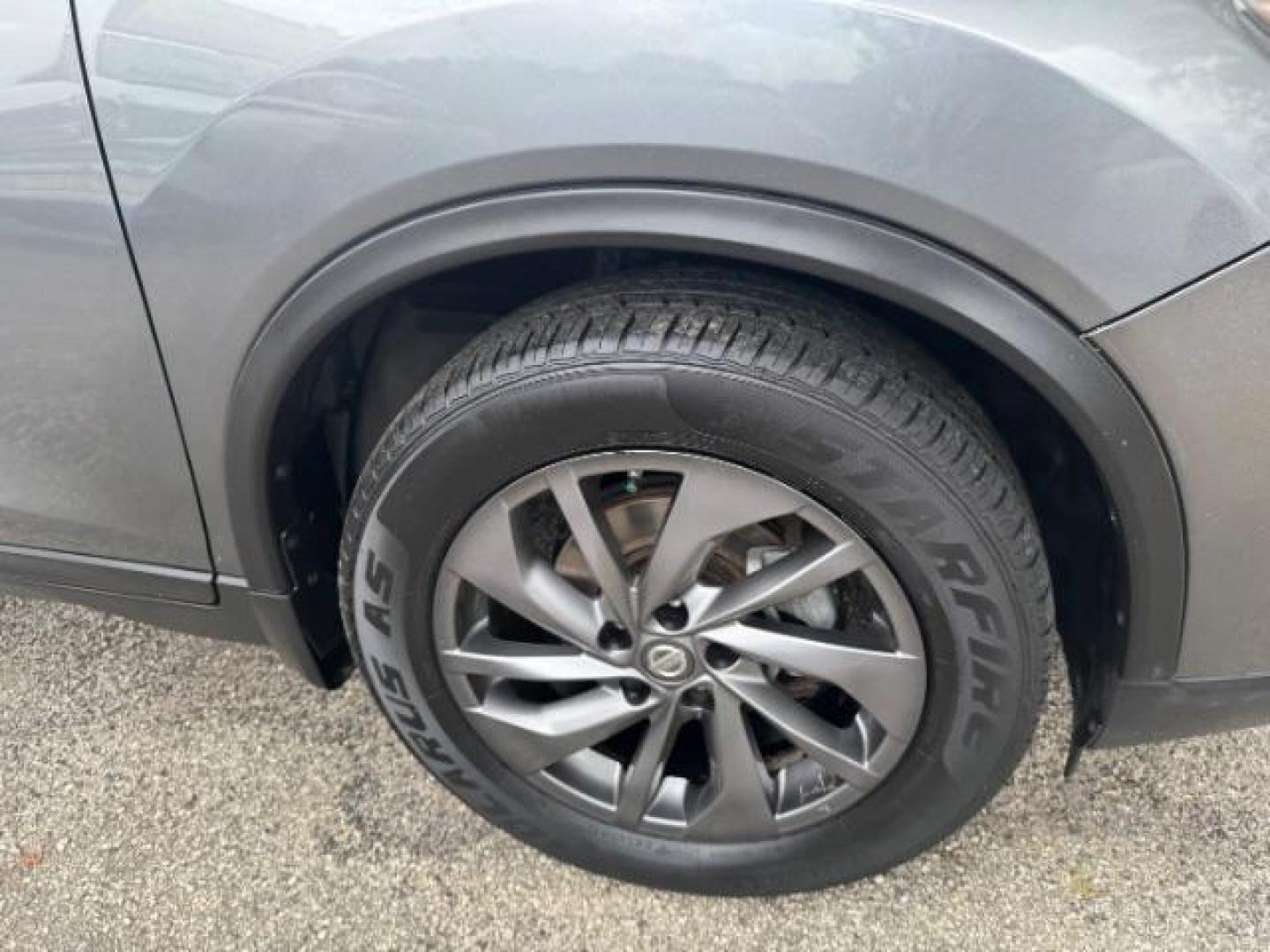 2016 GRAY Nissan Rogue SL (5N1AT2MT5GC) with an 2.5L I-4 DOHC engine, located at 1806 Veterans Memorial Hwy SW, Austell, GA, 30168, (770) 944-9558, 33.817959, -84.606987 - Photo#21